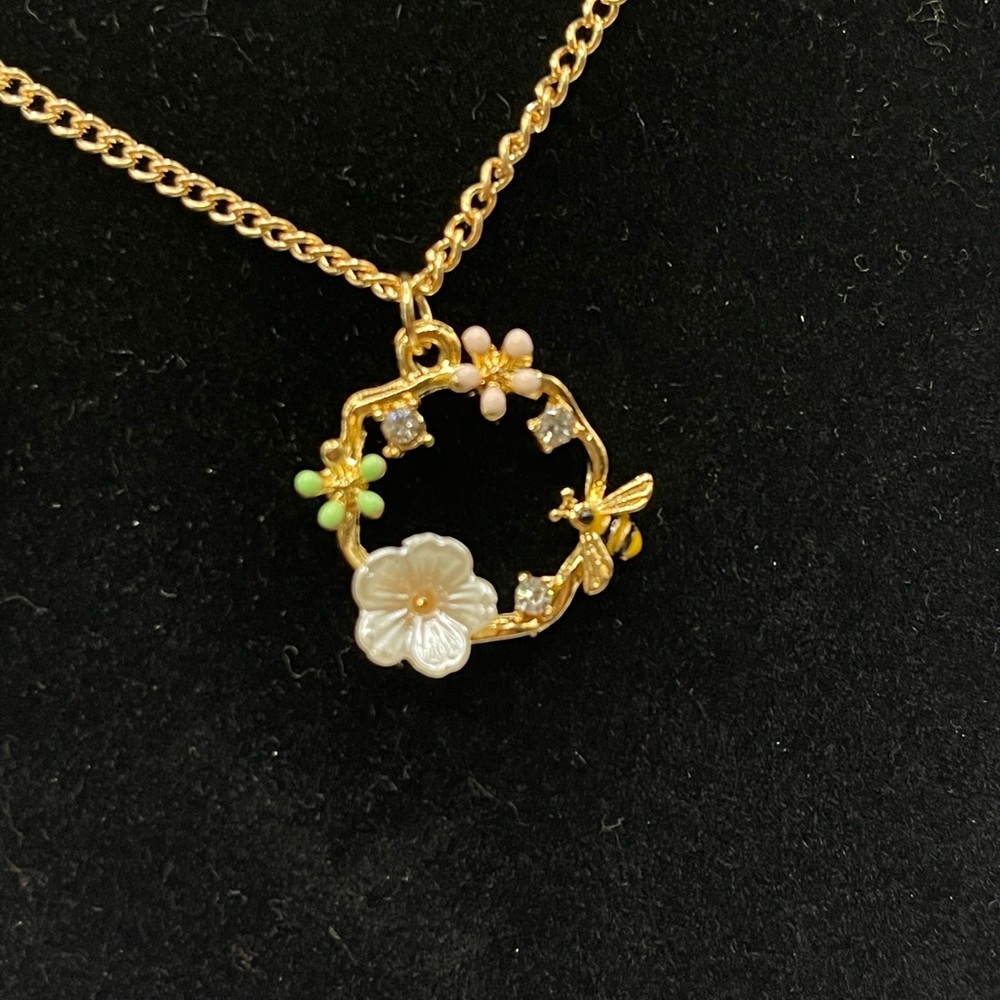 Spring Necklace - Picture 4 of 5